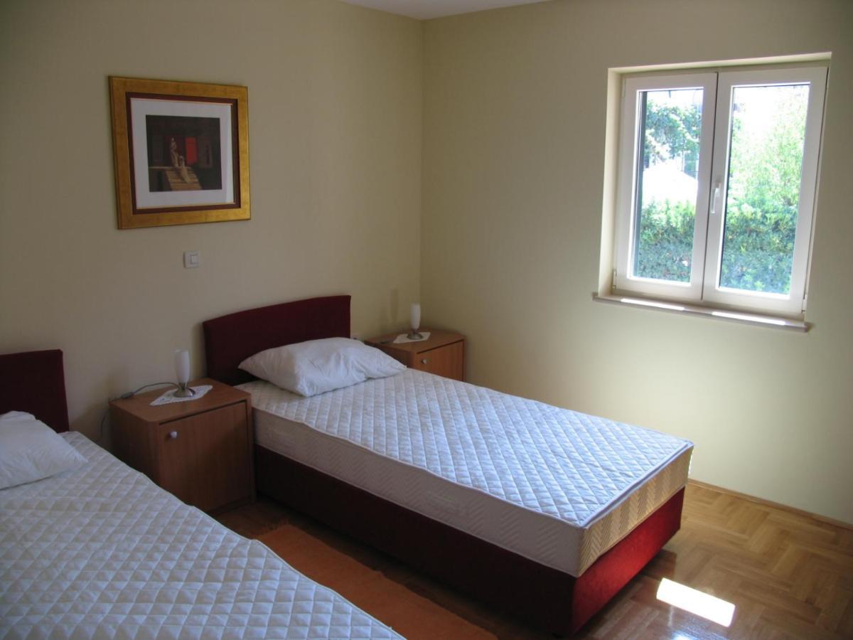 Apartments By The Sea Postira, Brac - 15242 Εξωτερικό φωτογραφία