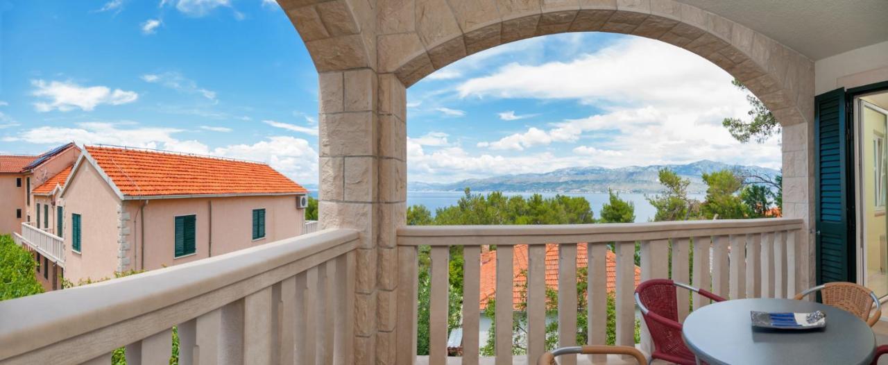 Apartments By The Sea Postira, Brac - 15242 Εξωτερικό φωτογραφία