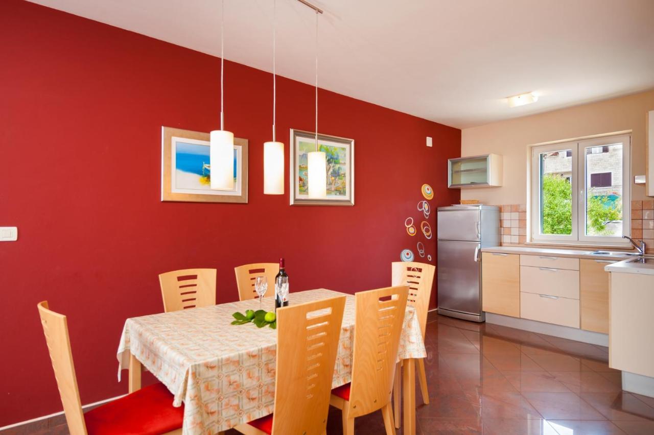 Apartments By The Sea Postira, Brac - 15242 Εξωτερικό φωτογραφία